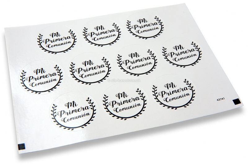 Klistermærker til kuverter ifm. kommunion - Mi primera comunión, hvide med sort blomsterkrans