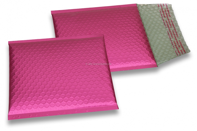 ECO boblekuvert af mat metallisk plast - pink 165 x 165 mm